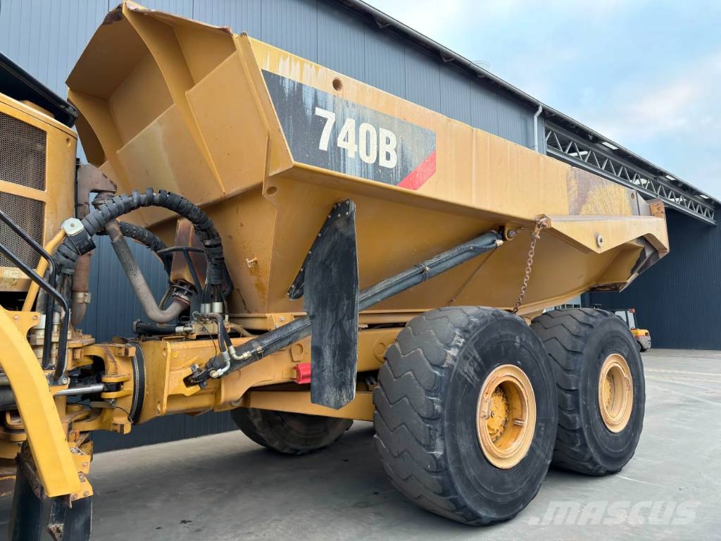 CAT 740B Artikulētie pašizgāzēji