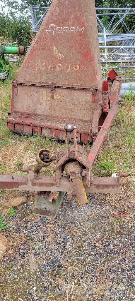 Taarup Farm machinery