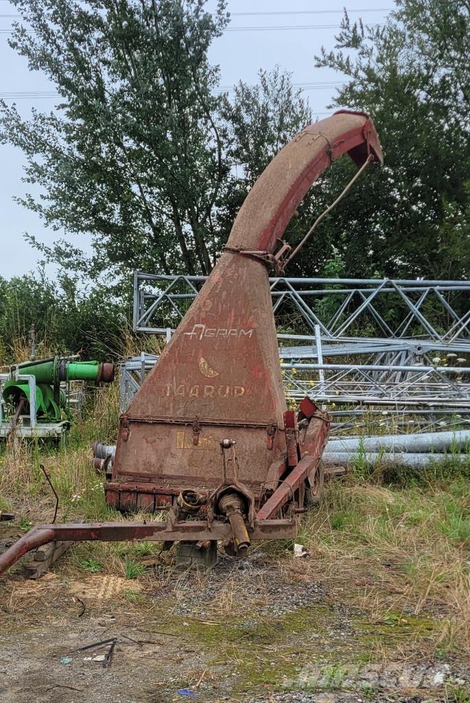 Taarup Farm machinery