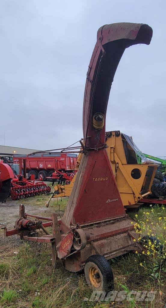 Taarup Farm machinery