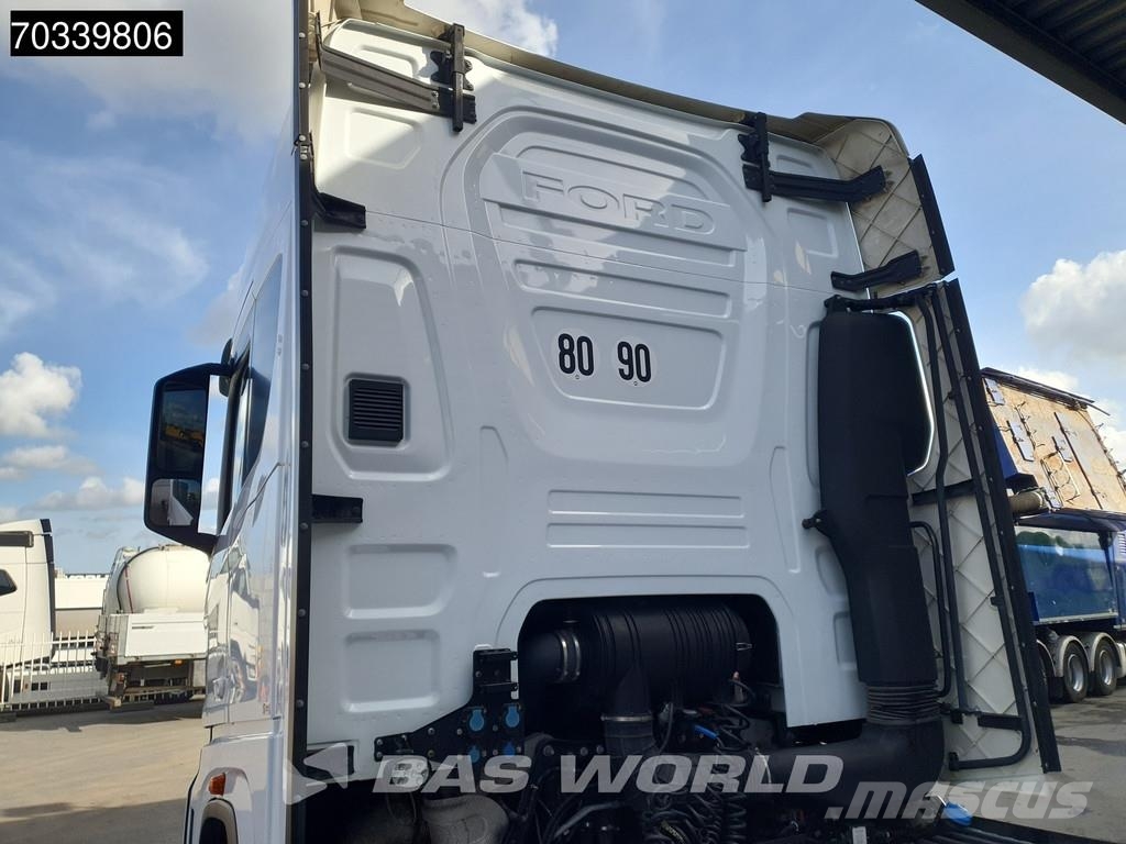 Ford F-Max 500 4X2 Retarder 2x Tanks Standklima Navi AC Trekkers