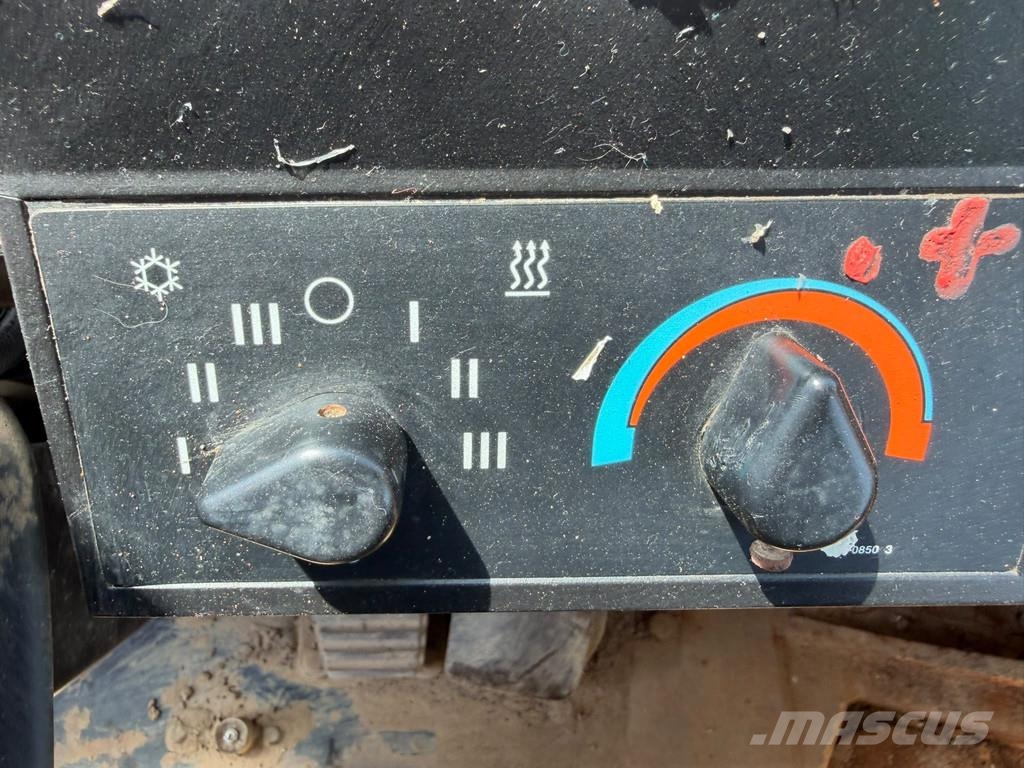 CAT 928F Naudoti ratiniai krautuvai