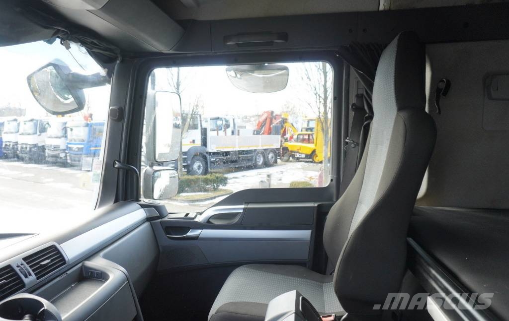 MAN TGM 15.250 / Aubineau refrigerator / multi Isotermos y frigoríficos
