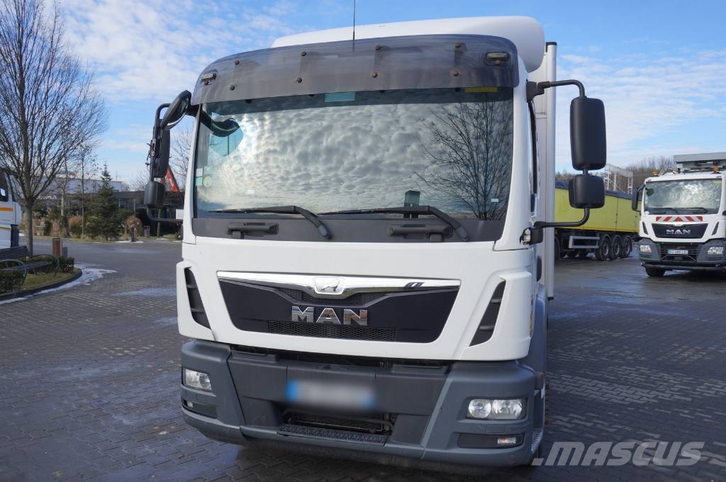MAN TGM 15.250 / Aubineau refrigerator / multi Isotermos y frigoríficos