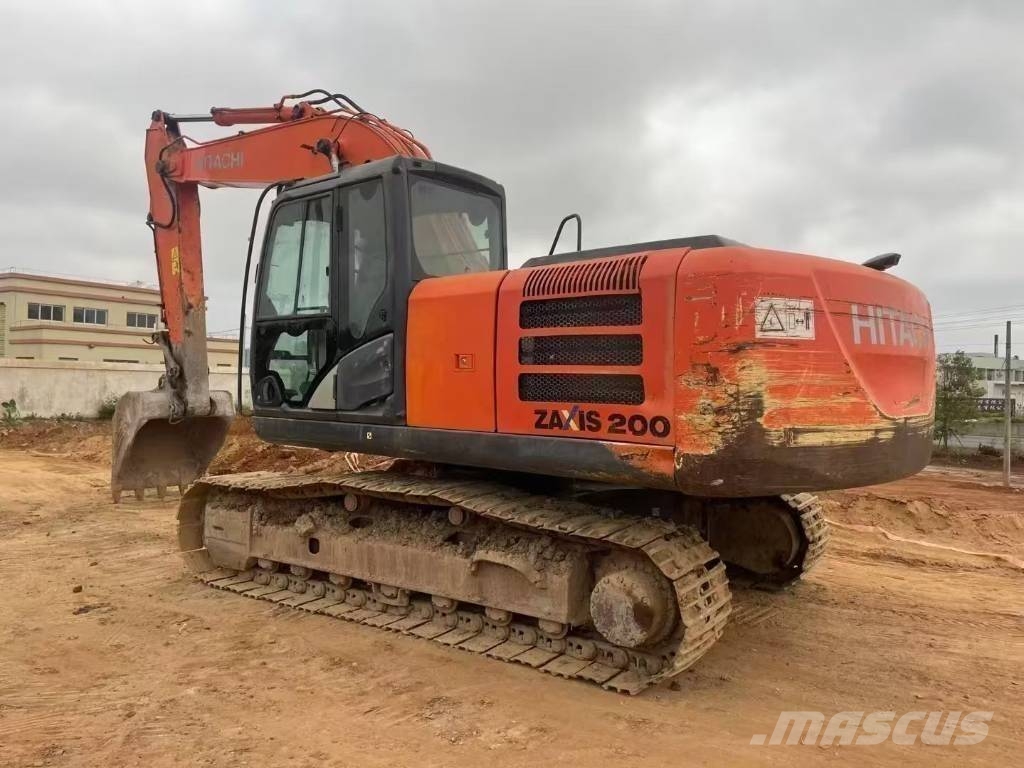 Hitachi ZX 200 Bagri goseničarji