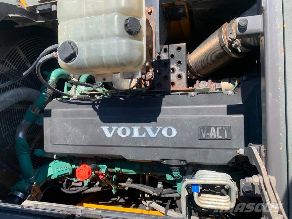 Volvo EC 380 EL Гусеничні екскаватори