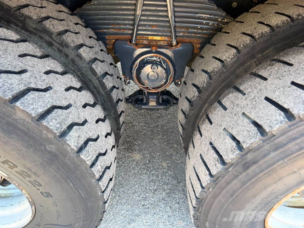 Iveco Trakker 450 Betonmixers en pompen