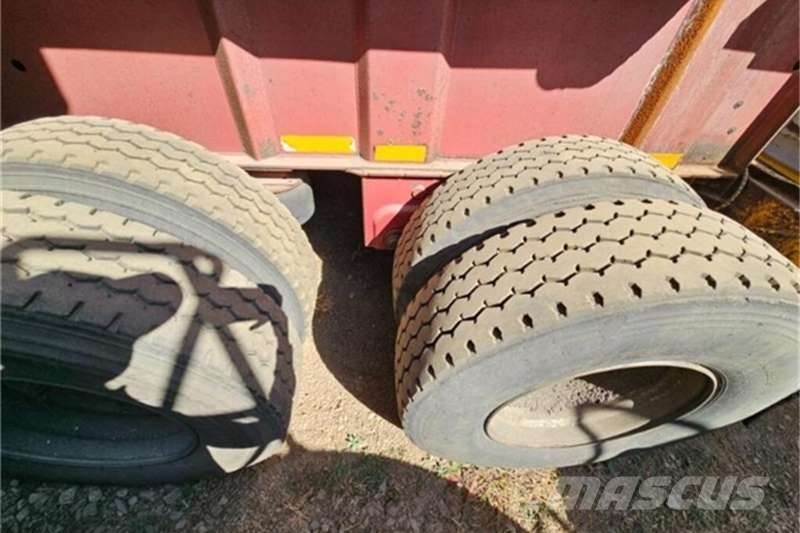  Top Trailer 40M3 LINK SIDE TIPPER TRAILER Anders