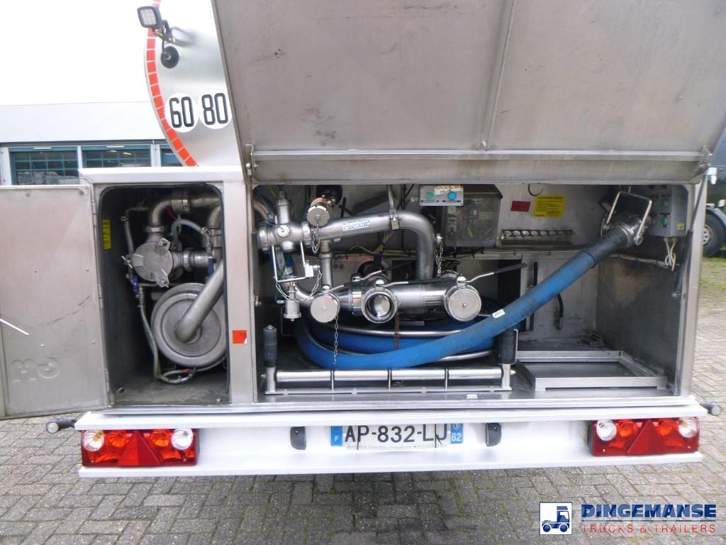 Magyar Food tank (milk) inox 30 m3 / 1 comp + pump Tanktrailer