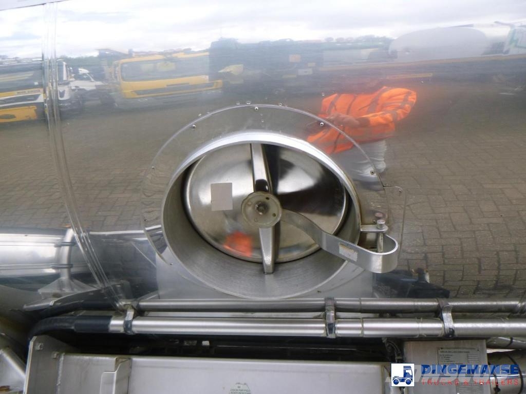 Magyar Food tank (milk) inox 30 m3 / 1 comp + pump Tanktrailer