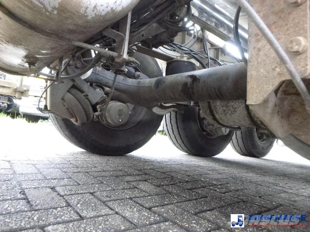 Magyar Food tank (milk) inox 30 m3 / 1 comp + pump Tanktrailer