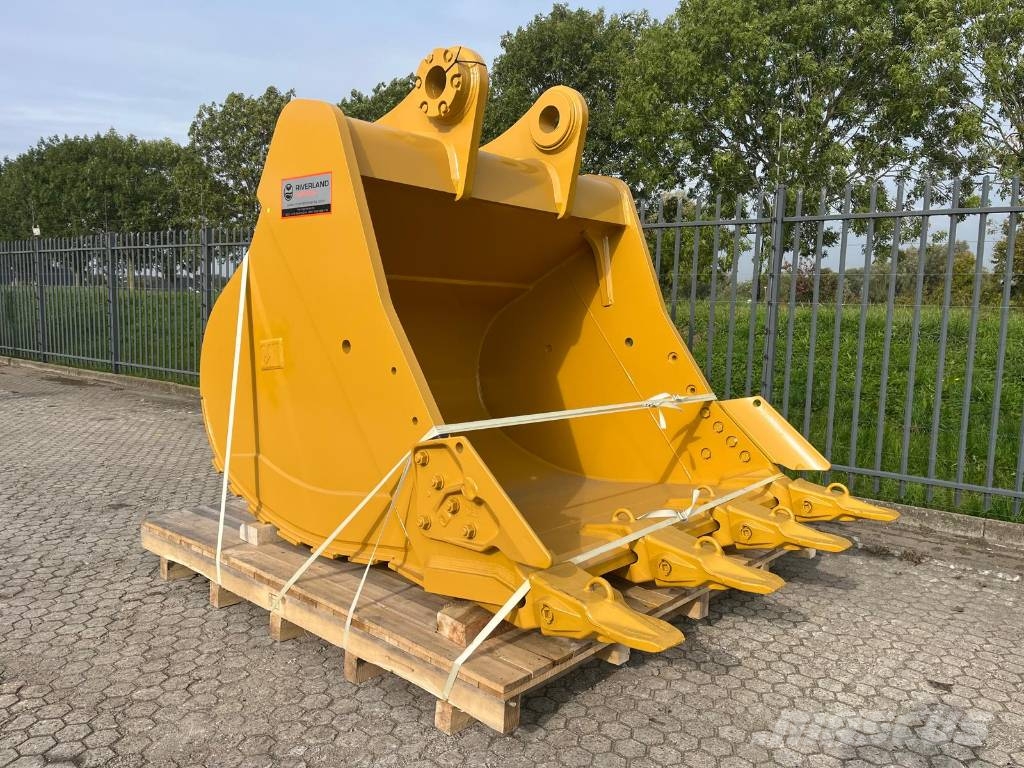 CAT 395 heavy duty rock bucket HB2 linkage Buckets