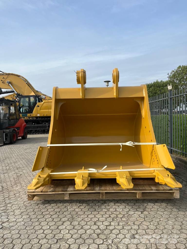 CAT 395 heavy duty rock bucket HB2 linkage Buckets