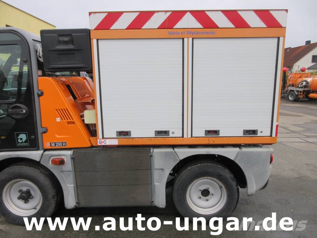 Ausa M200H 4x2x4 Baujahr 2015 mit Tyrolit Bohrer Portaherramientas