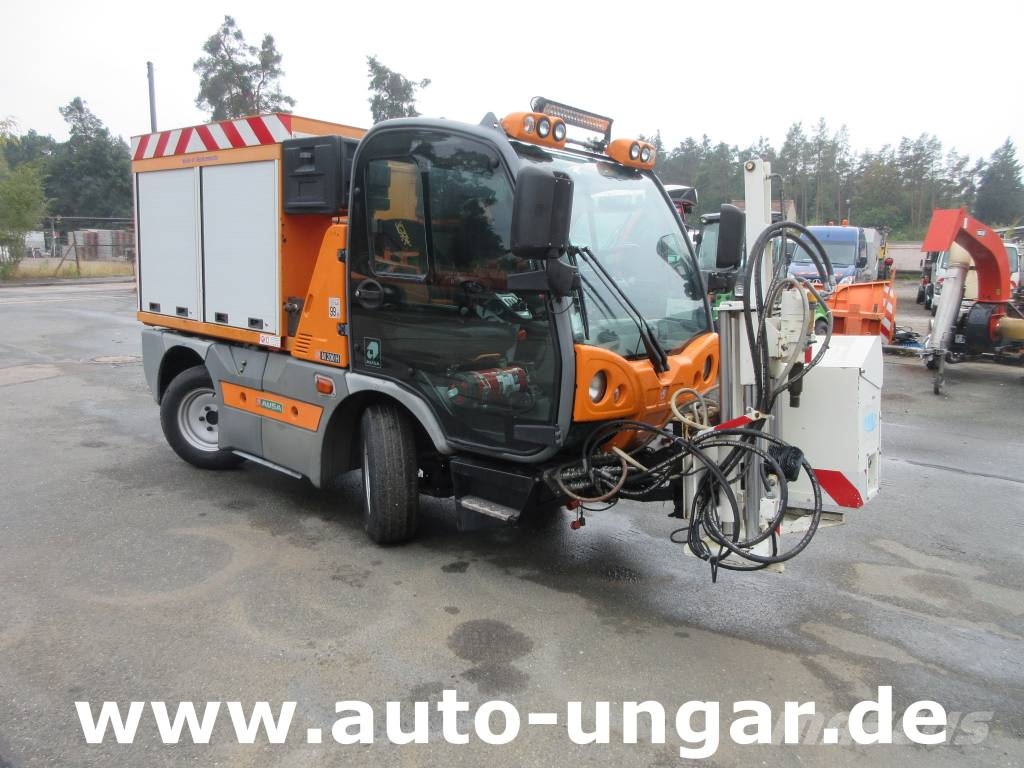 Ausa M200H 4x2x4 Baujahr 2015 mit Tyrolit Bohrer Portaherramientas