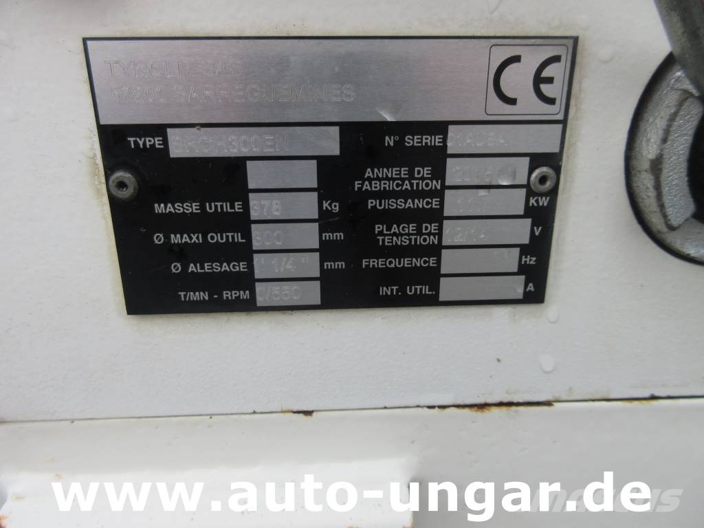Ausa M200H 4x2x4 Baujahr 2015 mit Tyrolit Bohrer Portaherramientas