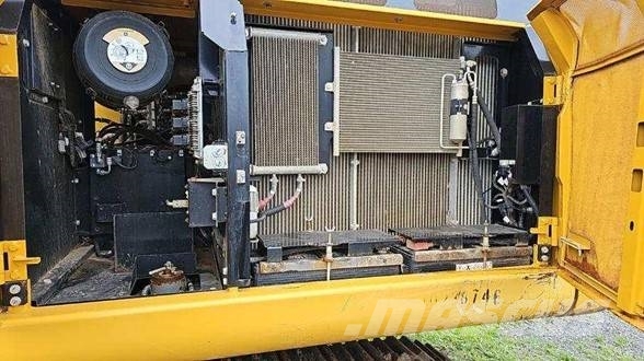 John Deere 210G LC Excavadoras de cadenas