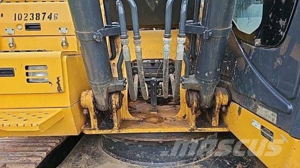 John Deere 210G LC Excavadoras de cadenas
