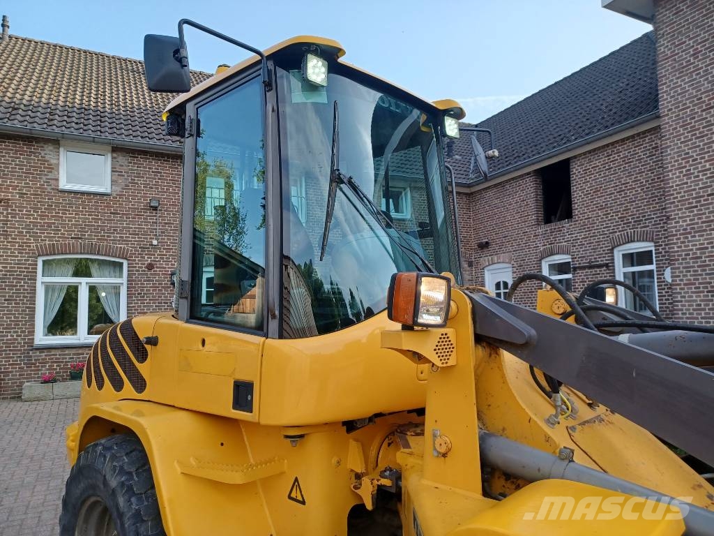 Volvo L 30 B لوادر بعجل