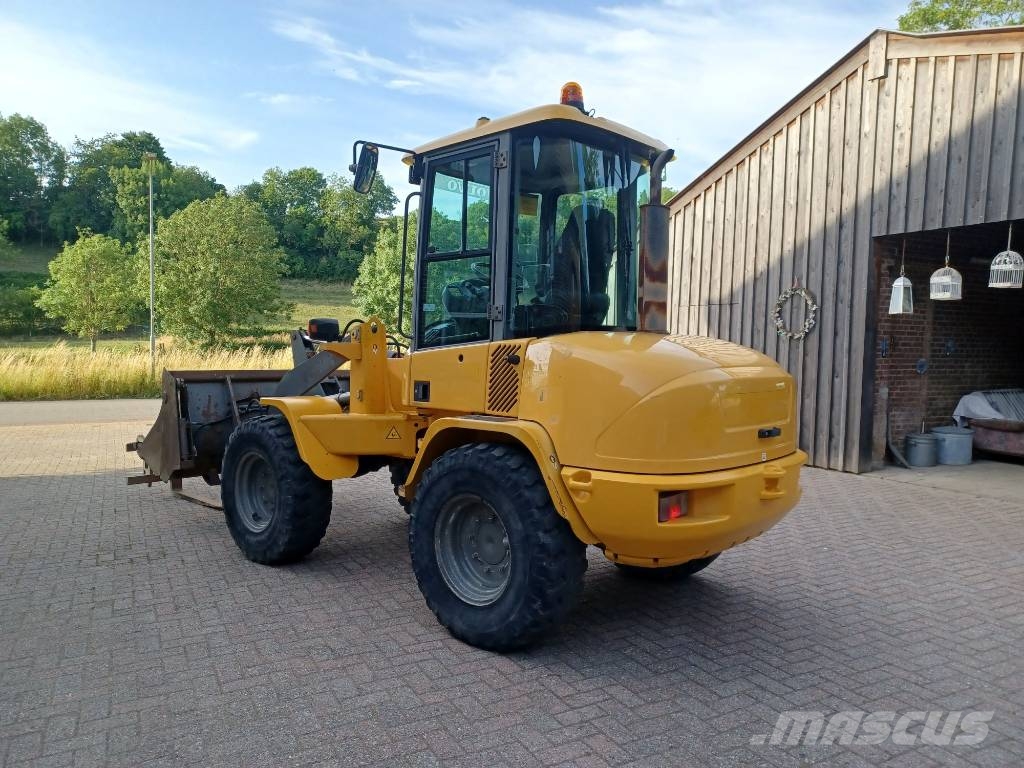 Volvo L 30 B لوادر بعجل