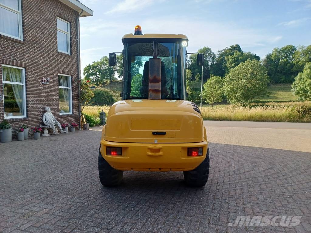 Volvo L 30 B لوادر بعجل