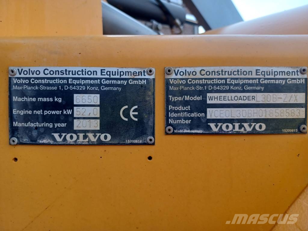 Volvo L 30 B لوادر بعجل