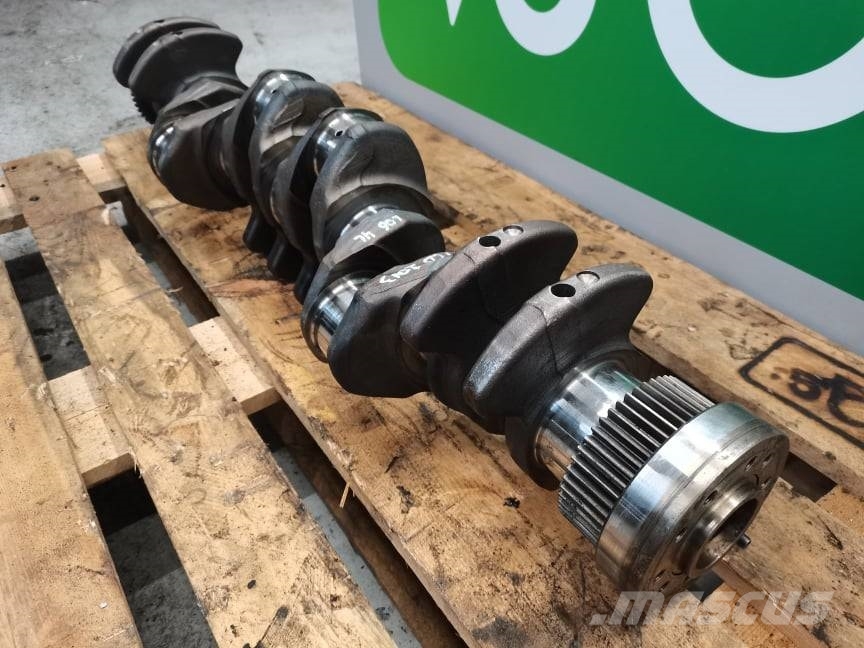 Fendt 936 Vario {Deutz 04904806} drive shaft Motores