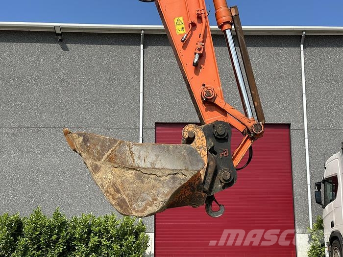 Hitachi ZX170W-6 Ekskavatori uz riteņiem