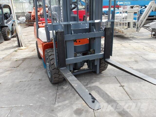 Apache 3 tons شاحنات الديزل