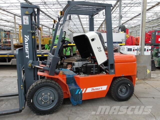 Apache 3 tons شاحنات الديزل