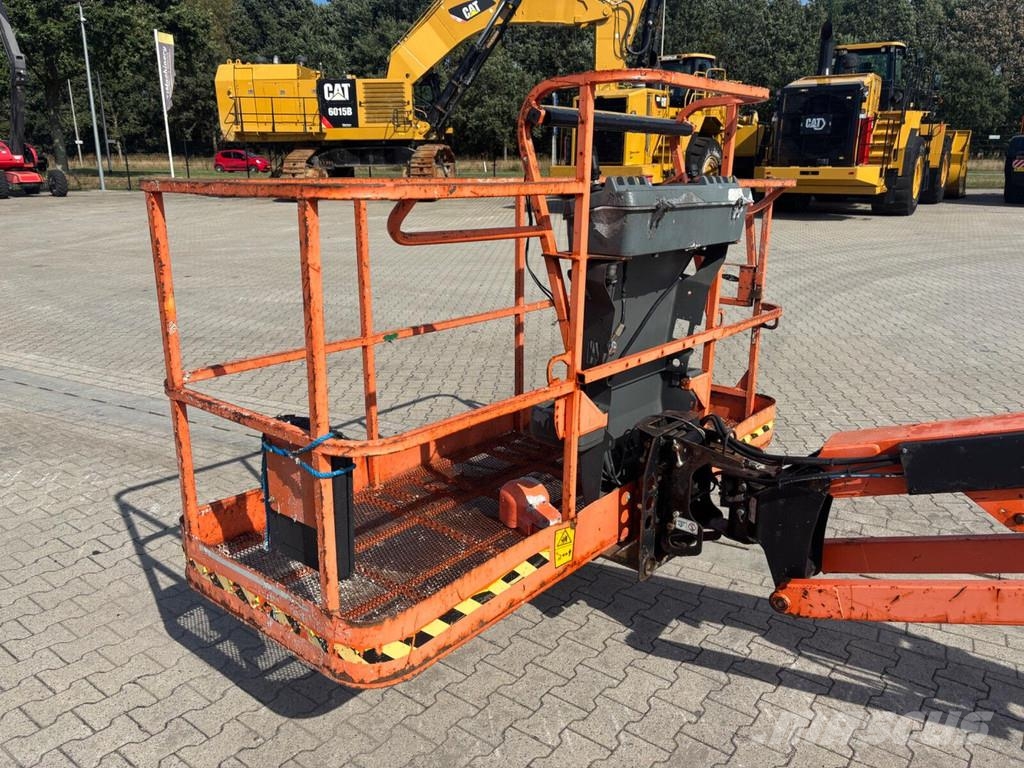 JLG 460SJ Teleskopbühnen