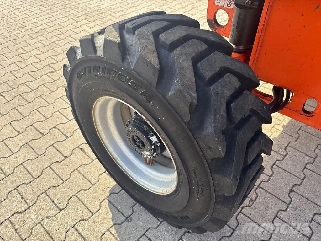 JLG 460SJ Teleskopbühnen