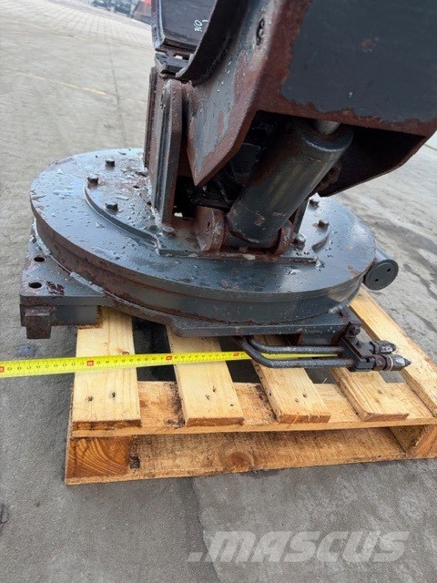Linde gripper with a rotator Rodador