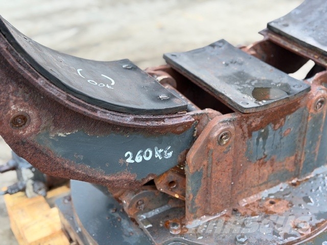 Linde gripper with a rotator Rodador
