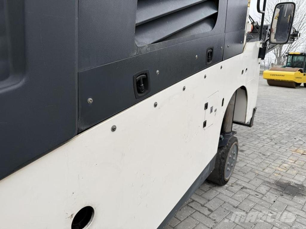 Bomag BM 500/15 Asfalt kaziyicilar