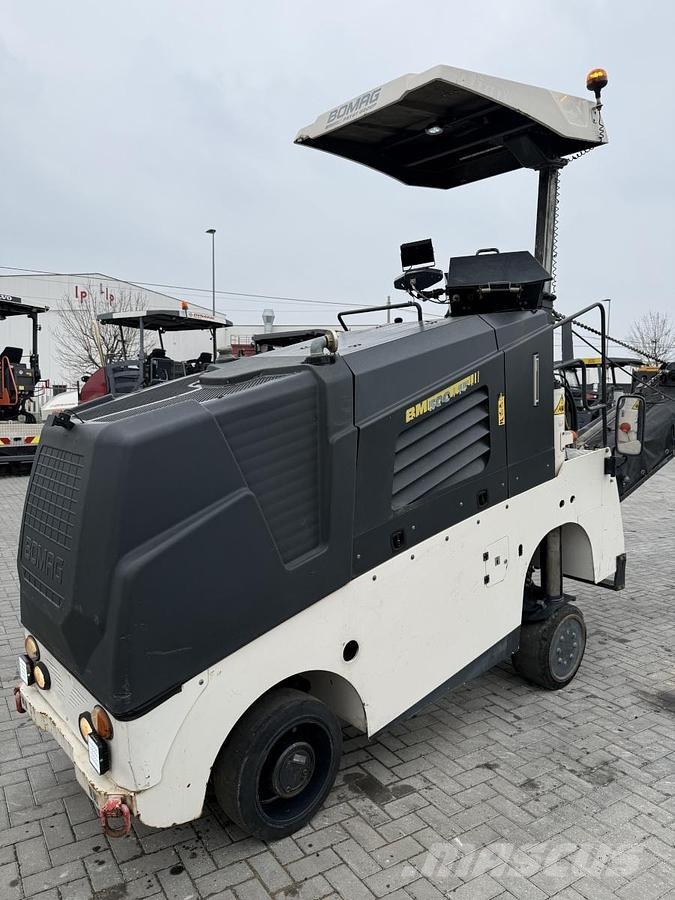 Bomag BM 500/15 Asfalt kaziyicilar
