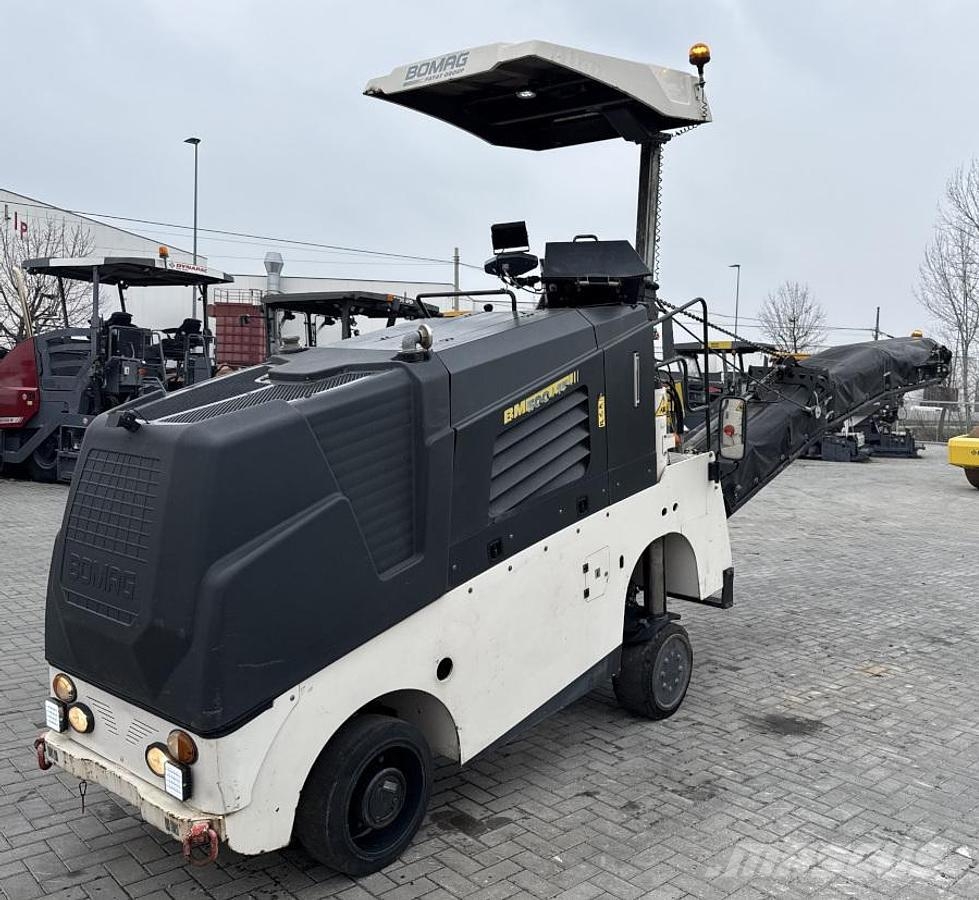 Bomag BM 500/15 Asfalt kaziyicilar