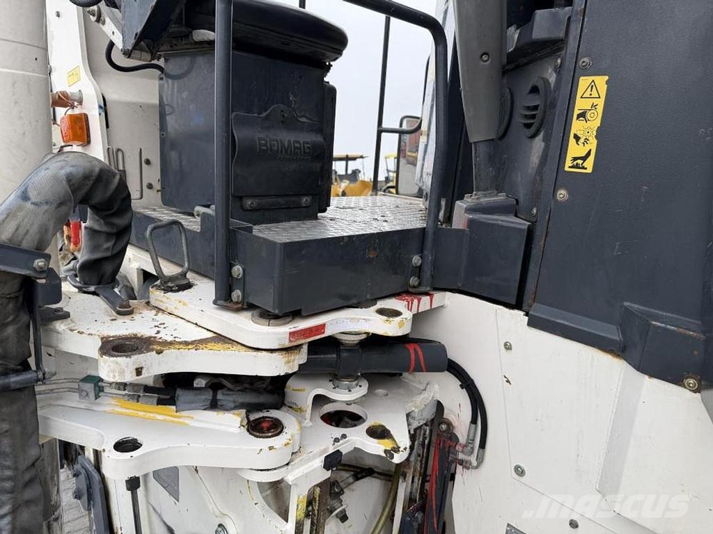 Bomag BM 500/15 Asfalt kaziyicilar