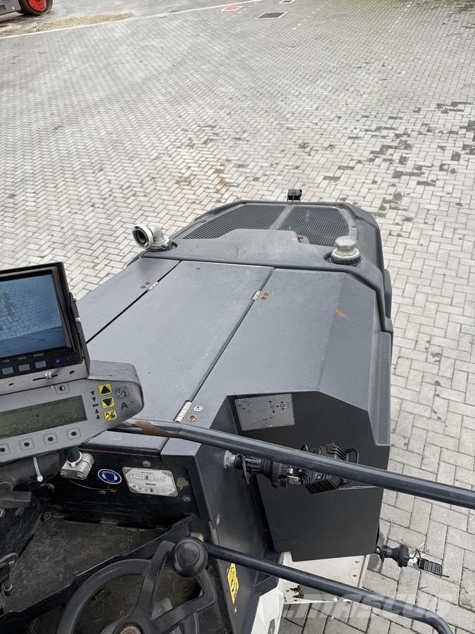 Bomag BM 500/15 Asfalt kaziyicilar
