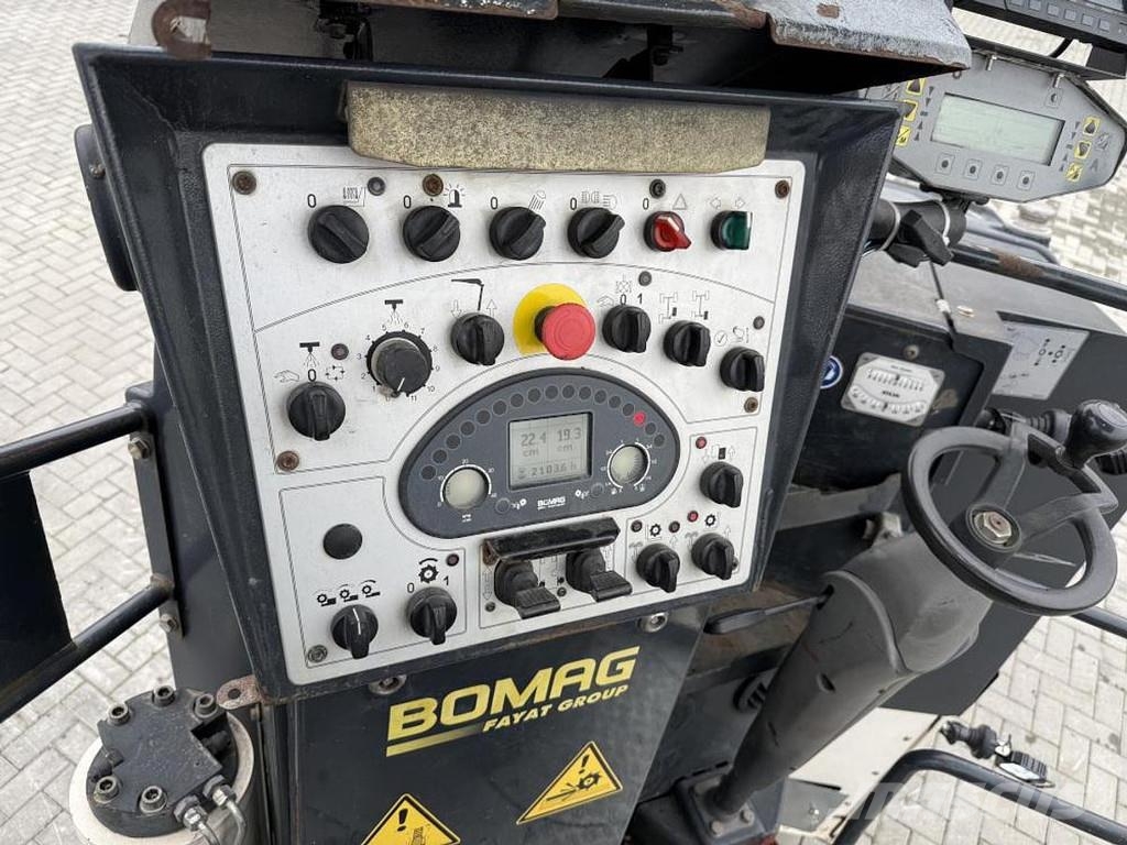 Bomag BM 500/15 Asfalt kaziyicilar