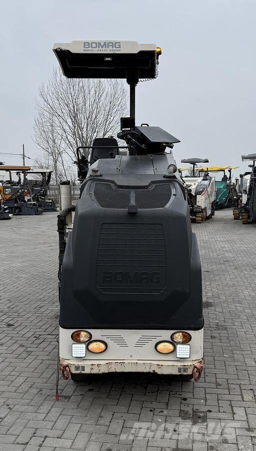 Bomag BM 500/15 Asfalt kaziyicilar