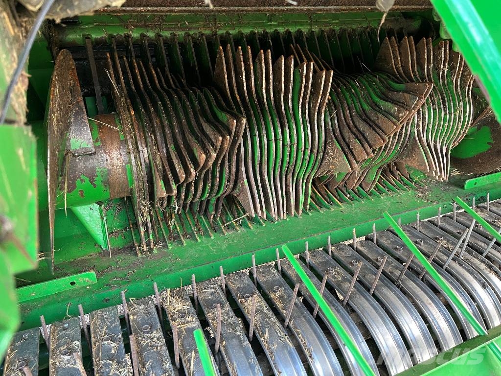 John Deere C441R Rundbalspressar