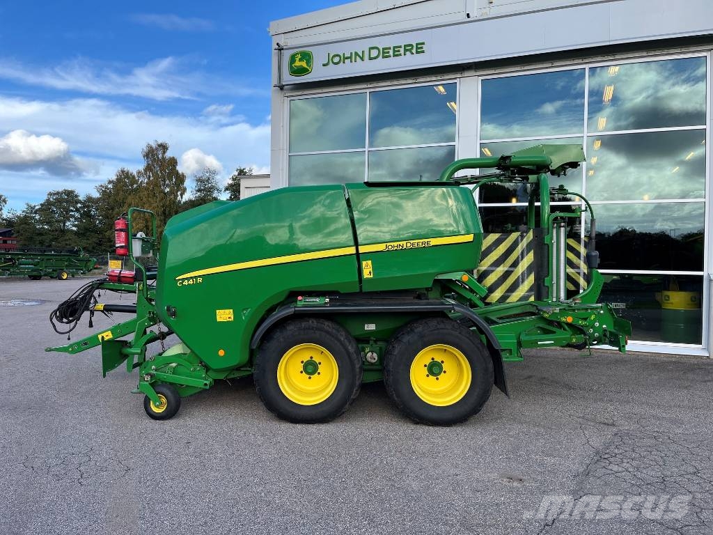John Deere C441R Rundbalspressar