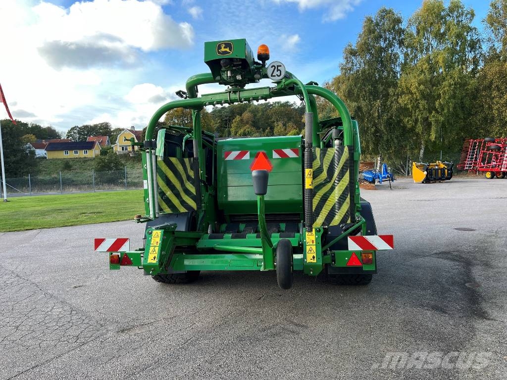 John Deere C441R Rundbalspressar