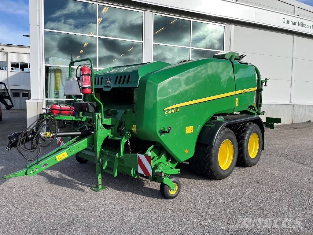 John Deere C441R Rundbalspressar