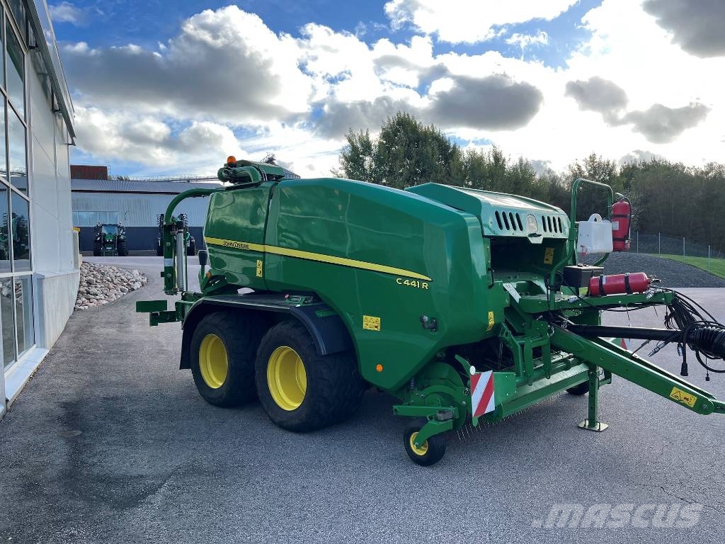 John Deere C441R Rundbalspressar