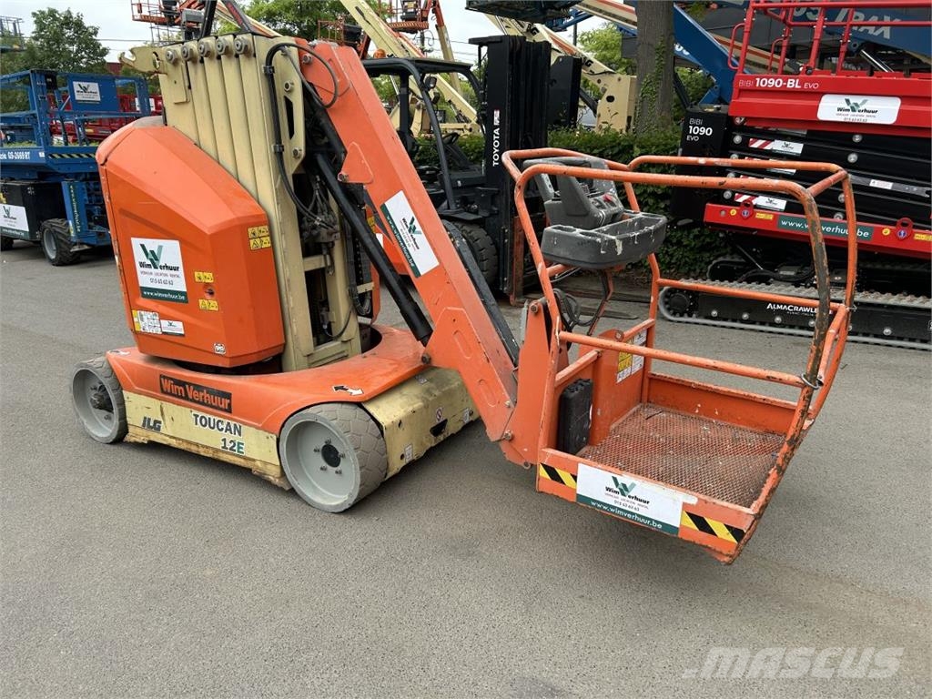 JLG Toucan 12E (1933) Vertikální sloupové výtahy