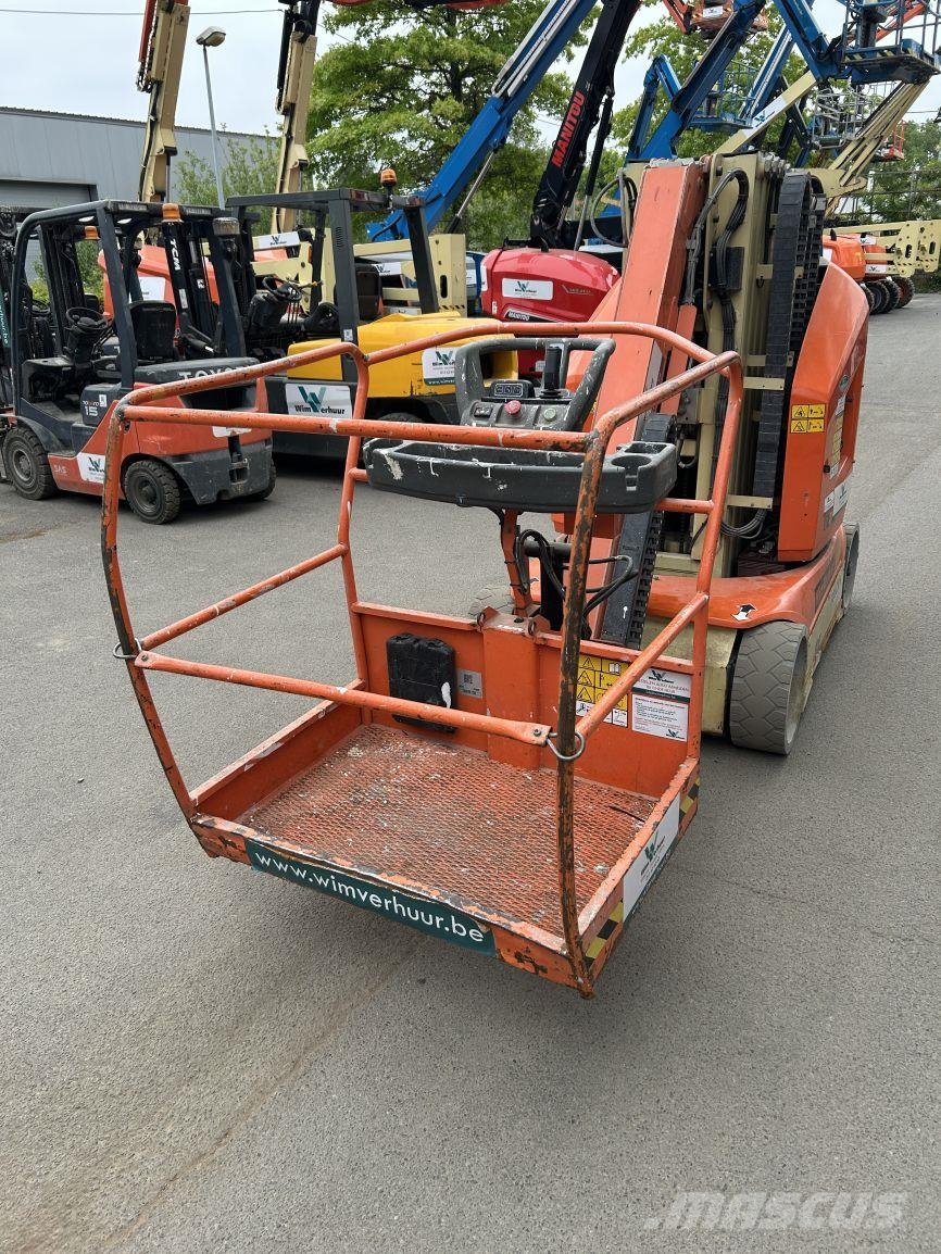 JLG Toucan 12E (1933) Vertikální sloupové výtahy