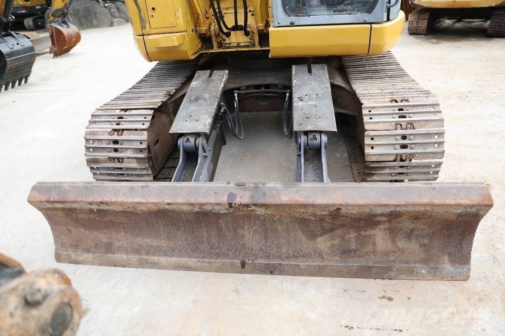 Komatsu PC 128 US 中型挖掘机