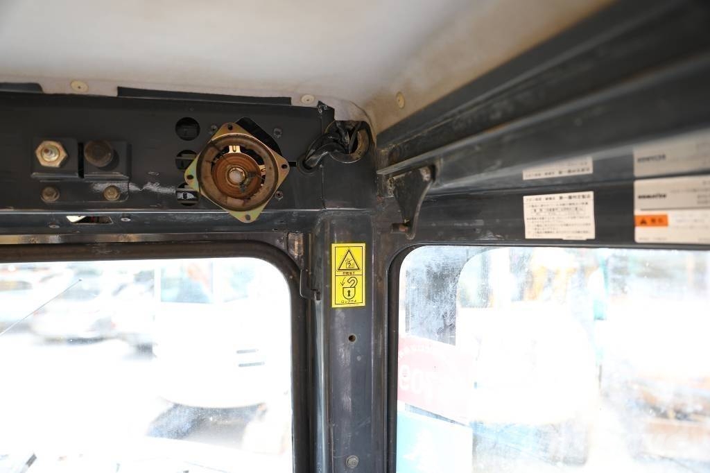 Komatsu PC 128 US 中型挖掘机